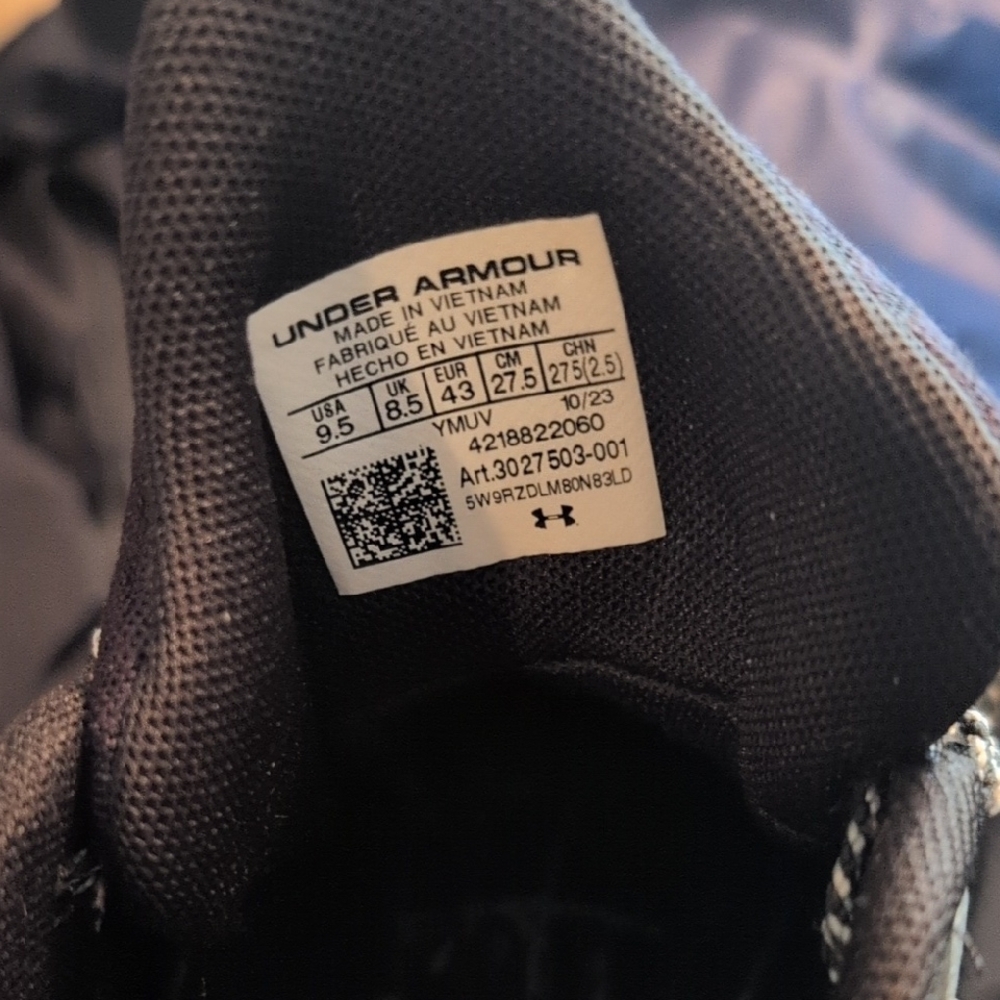Steph Curry Under Armour Basketball Sneakers - Picture 3 of 5